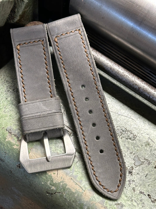 GRIGIO MEDIO Vintage style [sanders] strap W: 24/24 L: 130/75 T: 3,0mm