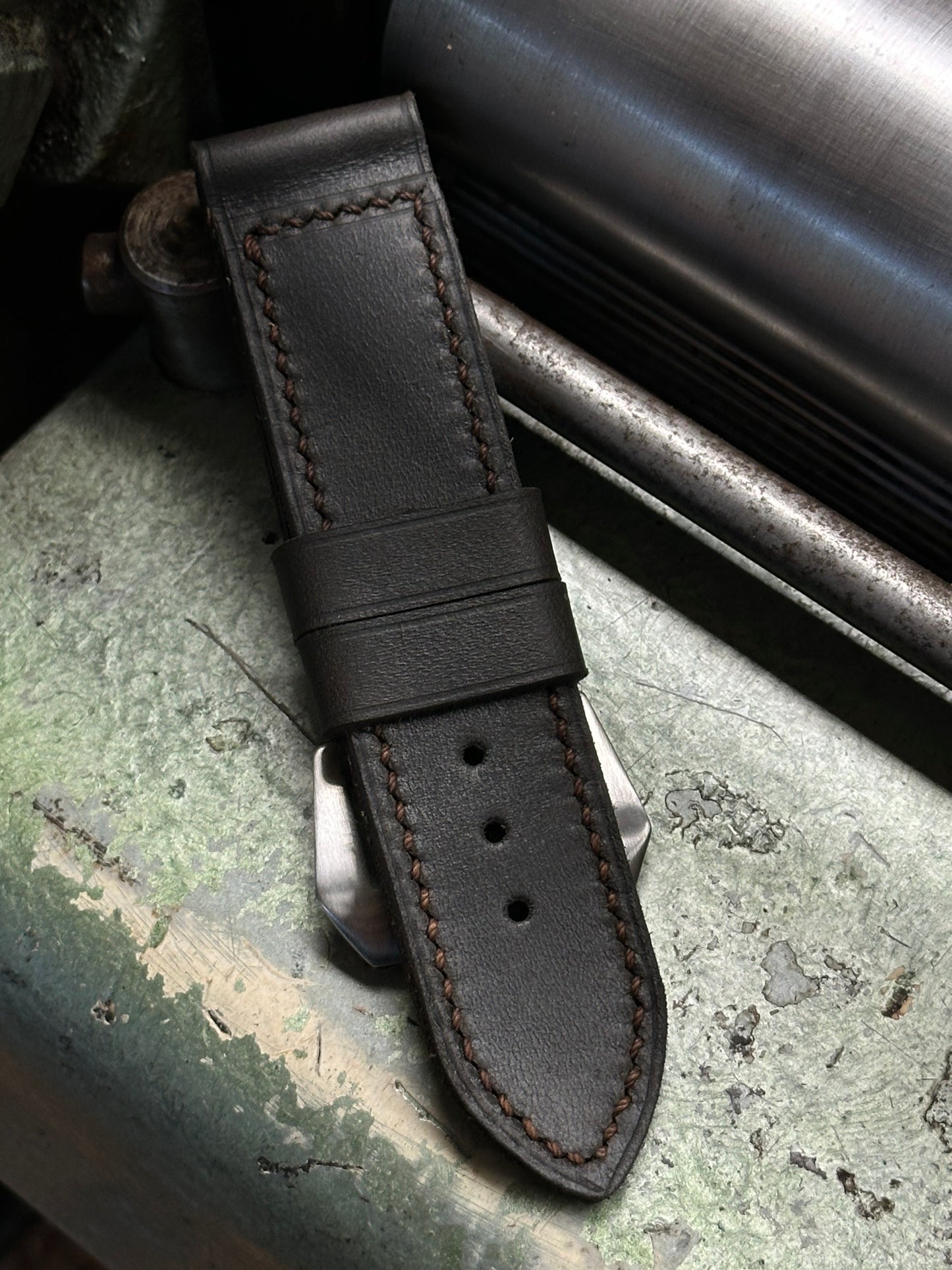 DARK BROWN Vintage style [sanders] strap